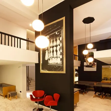 Ξενοδοχείο Butterfly Boutique 3*